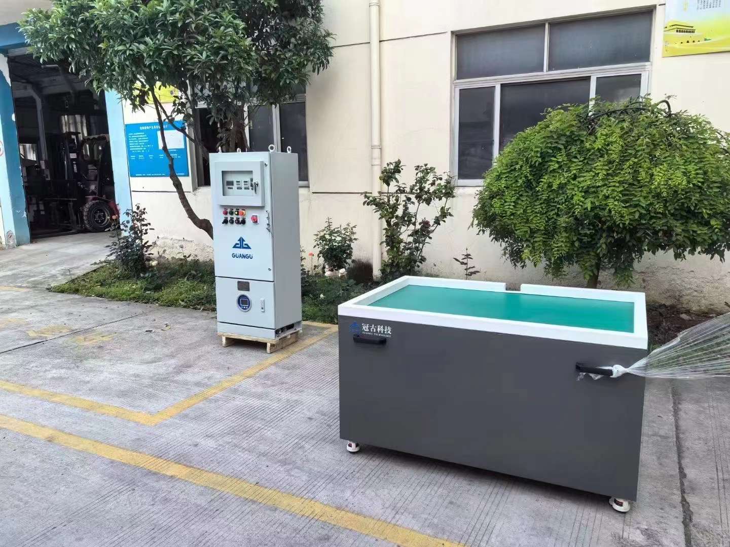 磁力去毛刺機(jī)助力國(guó)產(chǎn)大飛機(jī)金屬零件加工，提升制造業(yè)核心競(jìng)爭(zhēng)力